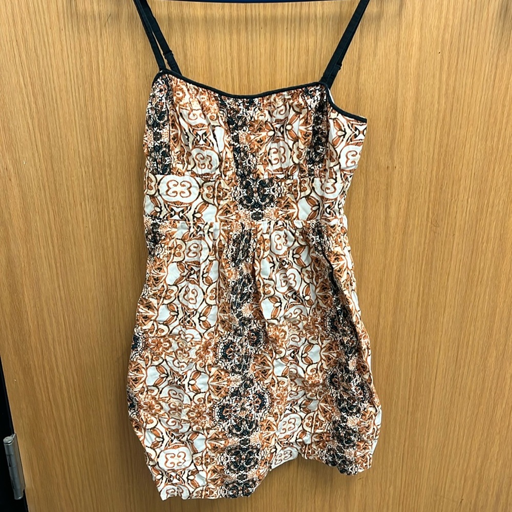 Sleeveless dress
